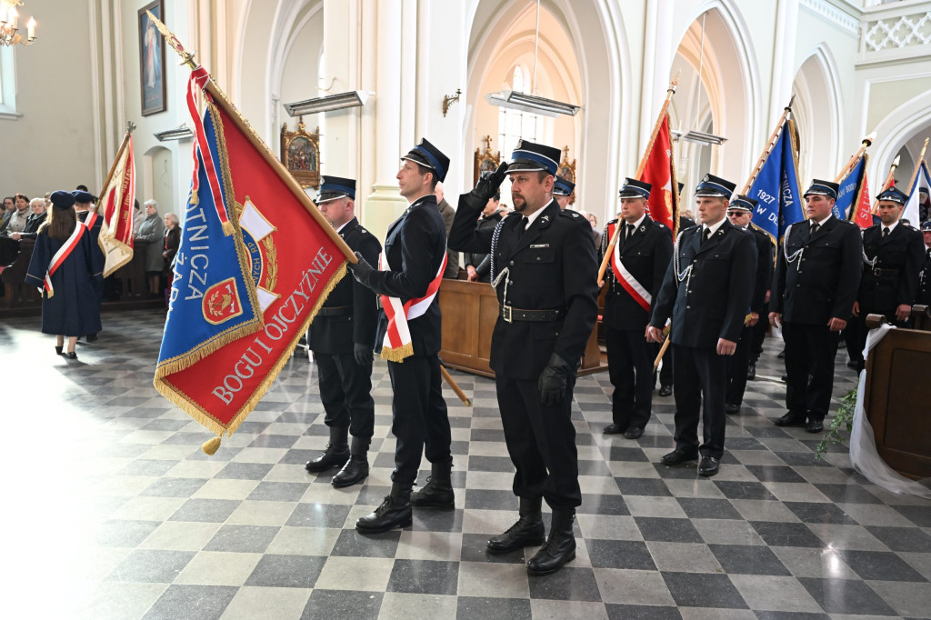 Obchody 3 maja i Dnia Strażaka w Komarówce