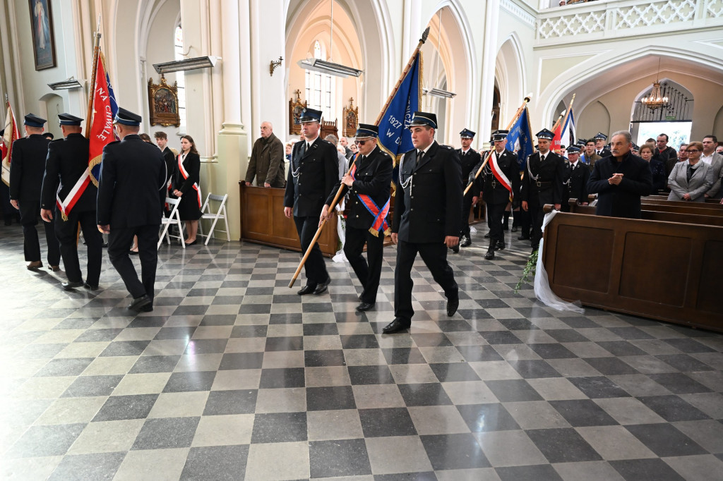 Obchody 3 maja i Dnia Strażaka w Komarówce