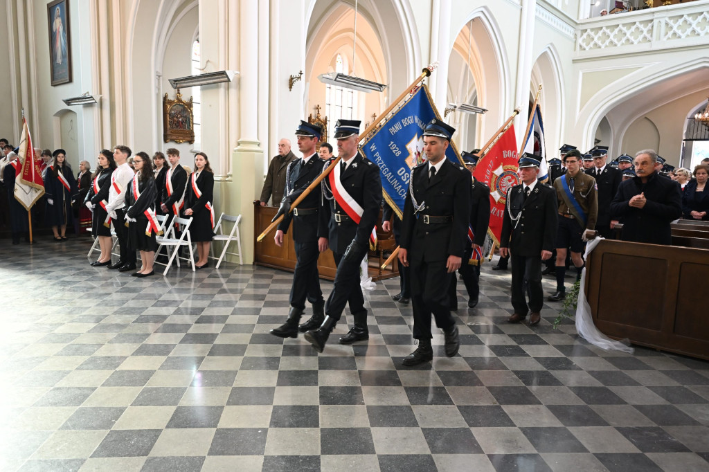 Obchody 3 maja i Dnia Strażaka w Komarówce