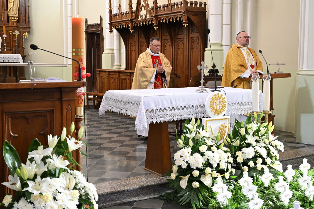Obchody 3 maja i Dnia Strażaka w Komarówce
