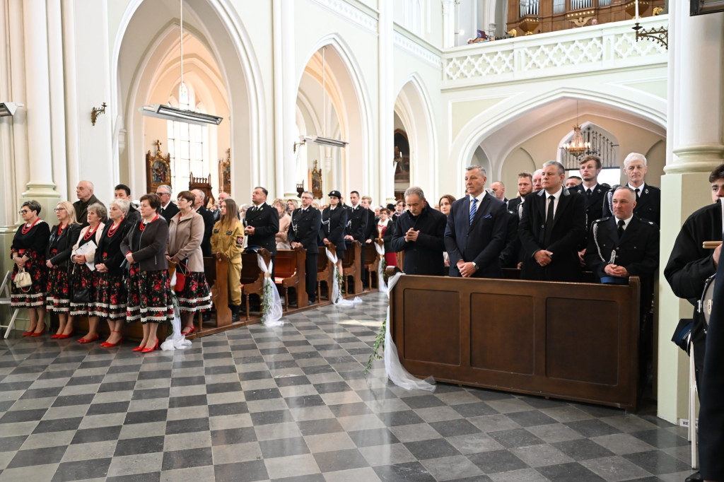 Obchody 3 maja i Dnia Strażaka w Komarówce