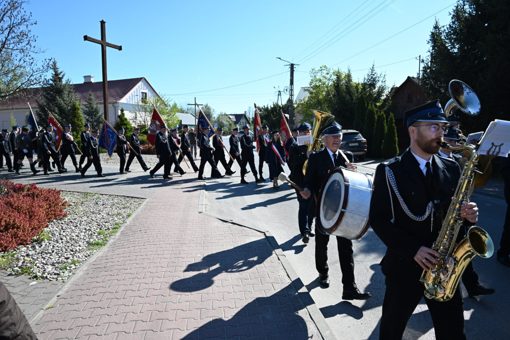 Obchody 3 maja i Dnia Strażaka w Komarówce