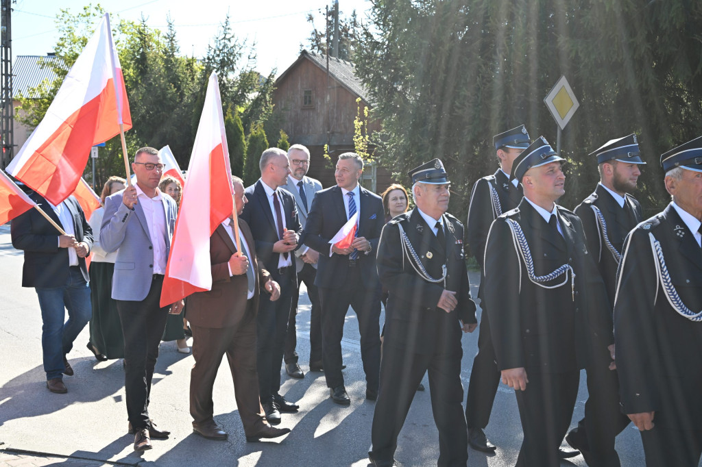 Obchody 3 maja i Dnia Strażaka w Komarówce