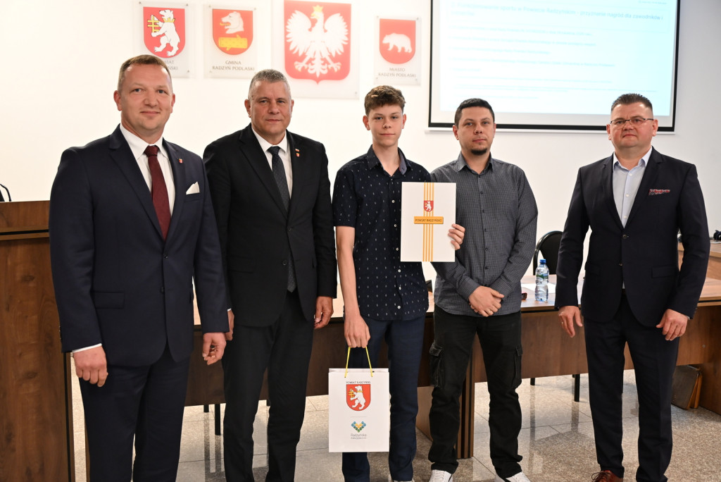 Sportowcy i trenerzy z powiatu nagrodzeni