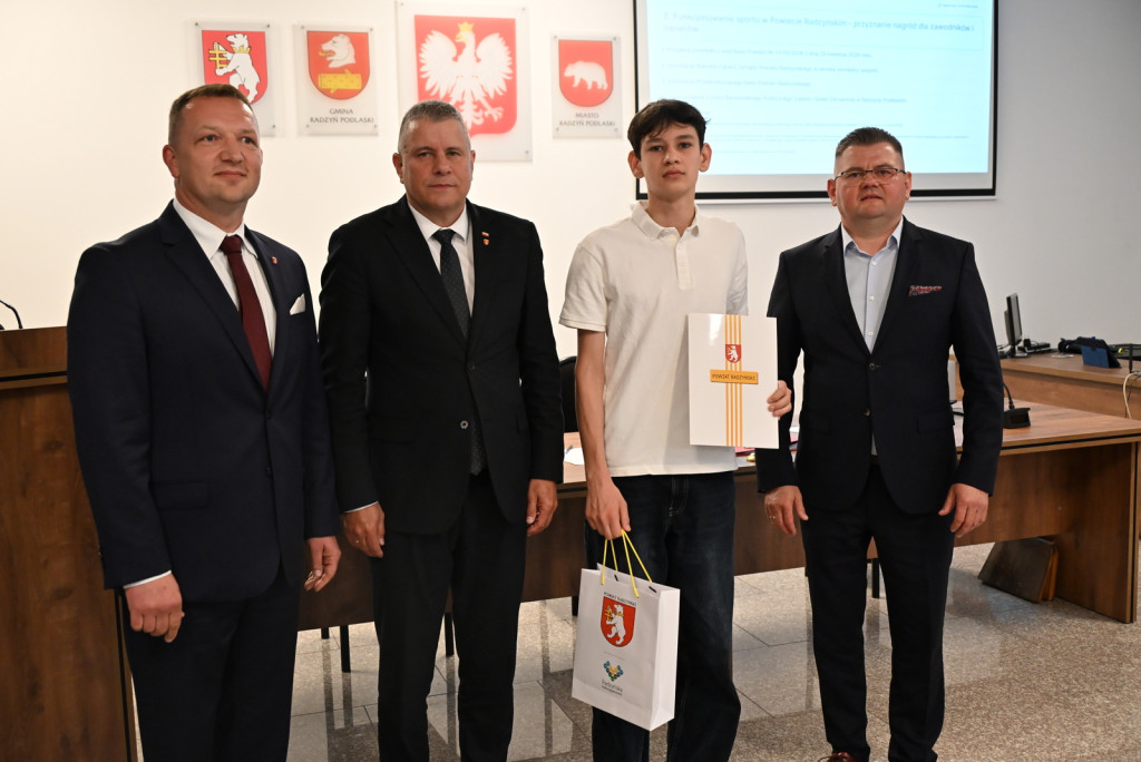 Sportowcy i trenerzy z powiatu nagrodzeni