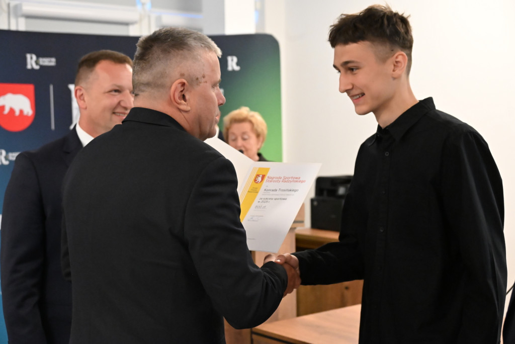 Sportowcy i trenerzy z powiatu nagrodzeni