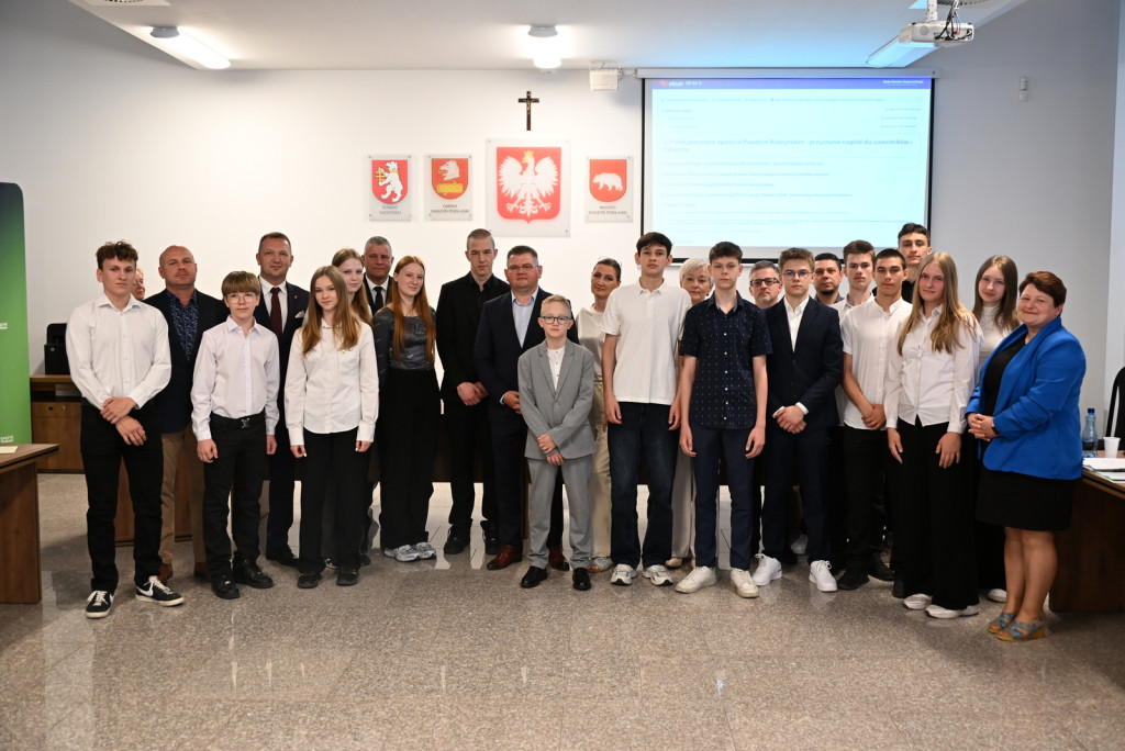 Sportowcy i trenerzy z powiatu nagrodzeni