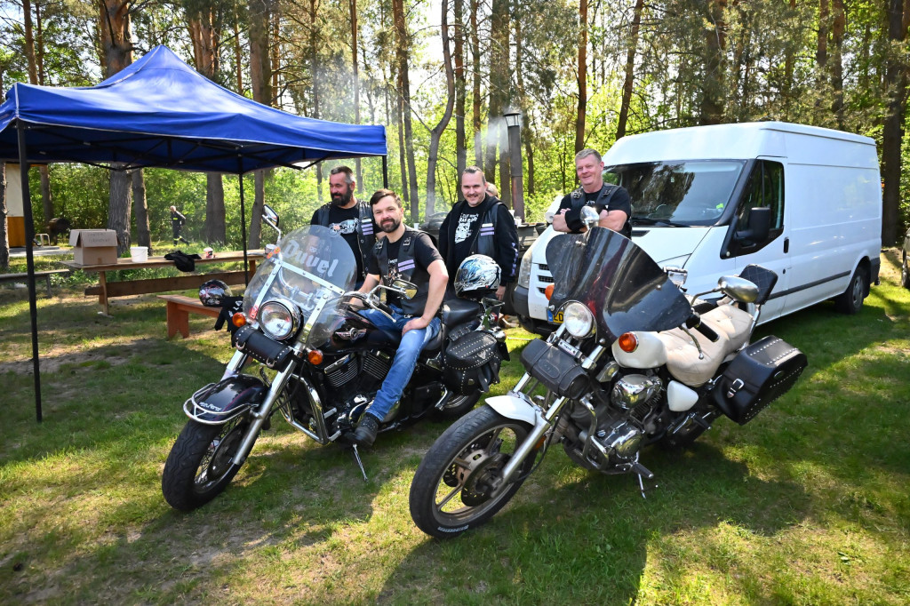 Zawody pożarnicze i Dzień Dziecka w Komarówce