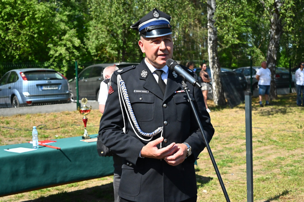 Zawody pożarnicze i Dzień Dziecka w Komarówce