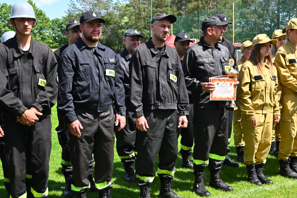 Zawody pożarnicze i Dzień Dziecka w Komarówce