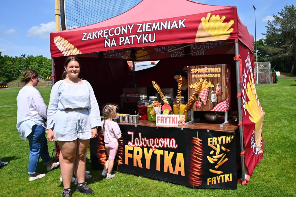 Zawody pożarnicze i Dzień Dziecka w Komarówce