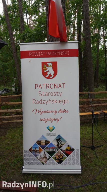 Uroczystość patriotyczna w lesie Baran