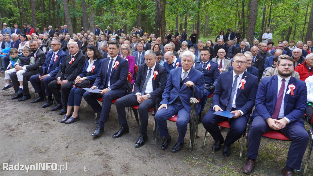 Uroczystość patriotyczna w lesie Baran
