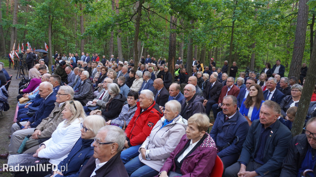 Uroczystość patriotyczna w lesie Baran