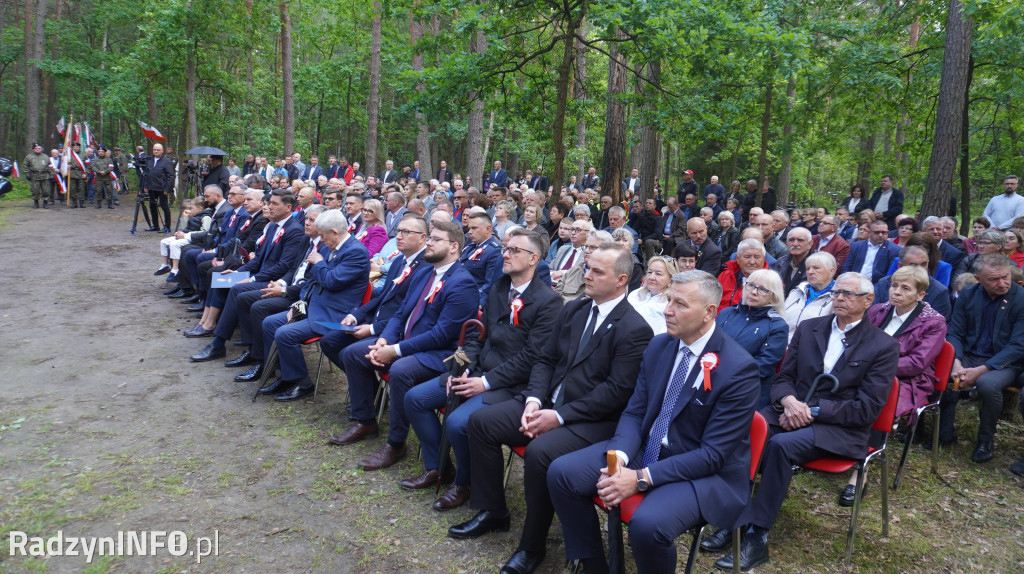 Uroczystość patriotyczna w lesie Baran
