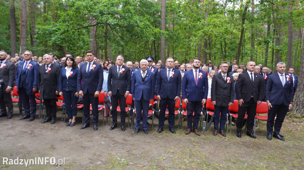 Uroczystość patriotyczna w lesie Baran
