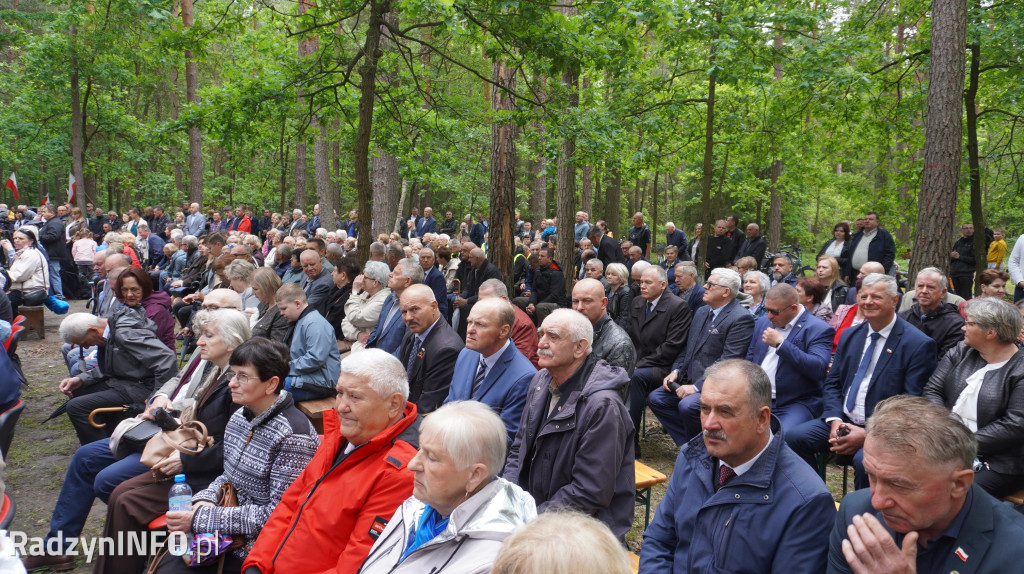 Uroczystość patriotyczna w lesie Baran