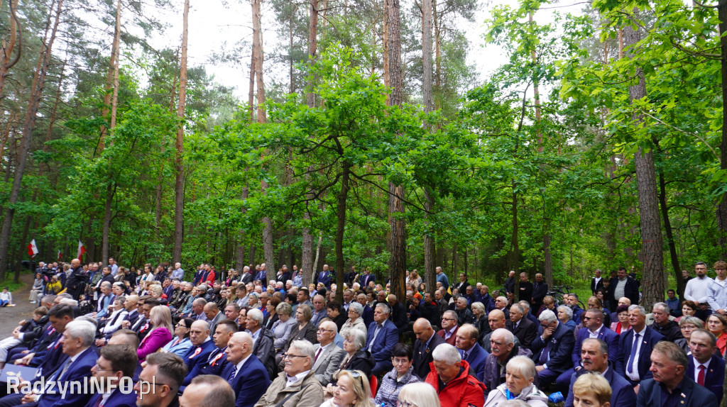 Uroczystość patriotyczna w lesie Baran