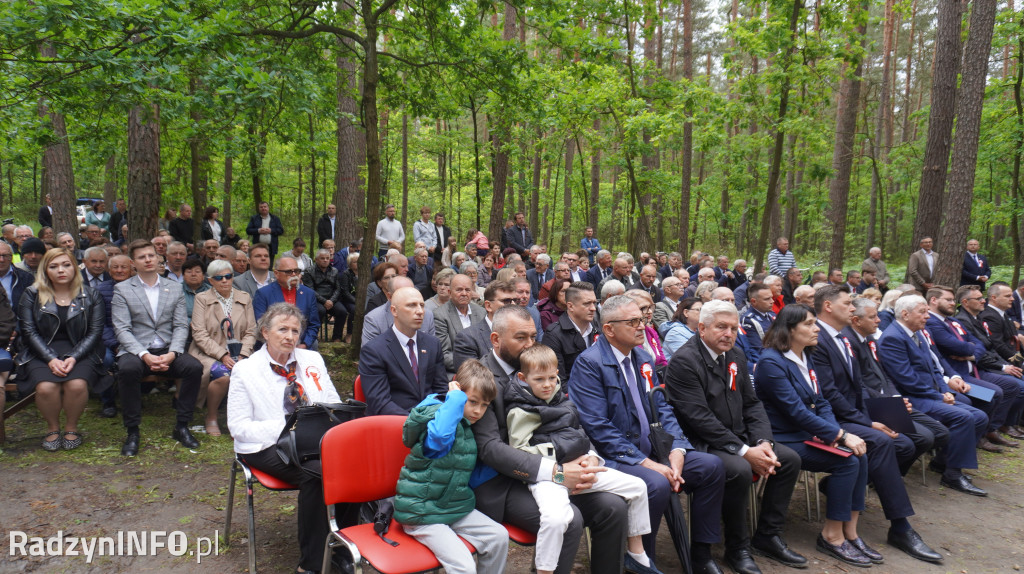 Uroczystość patriotyczna w lesie Baran