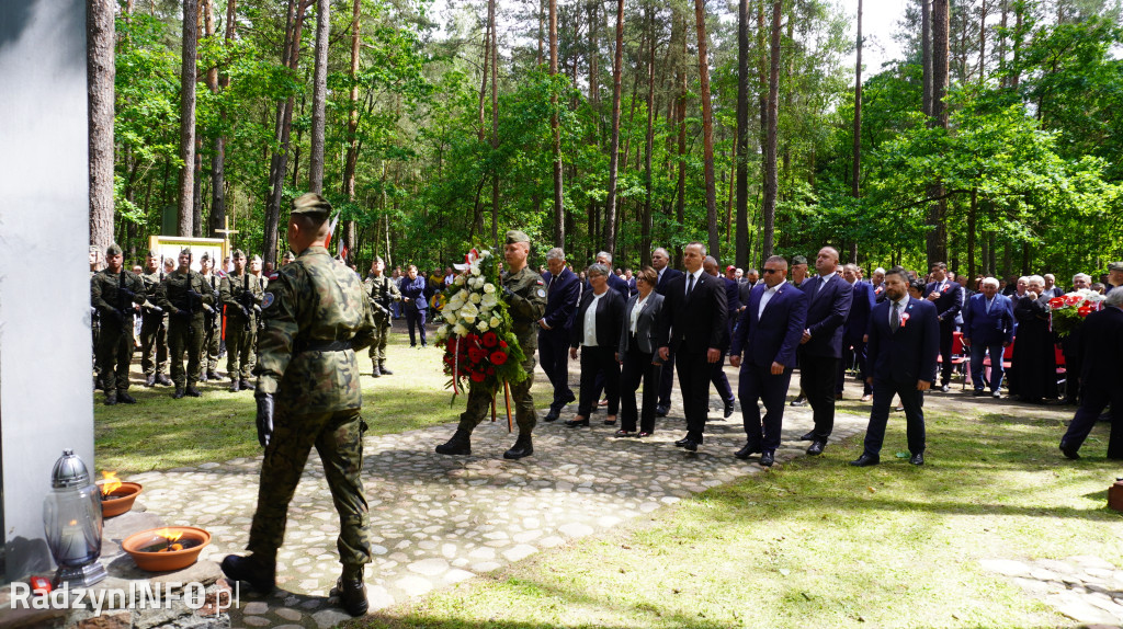 Uroczystość patriotyczna w lesie Baran