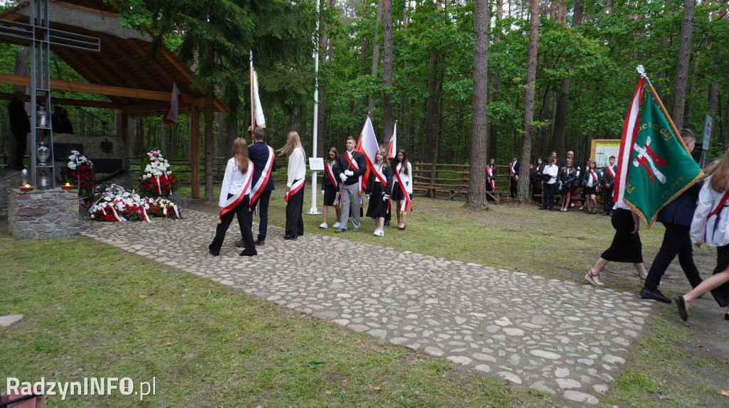 Uroczystość patriotyczna w lesie Baran