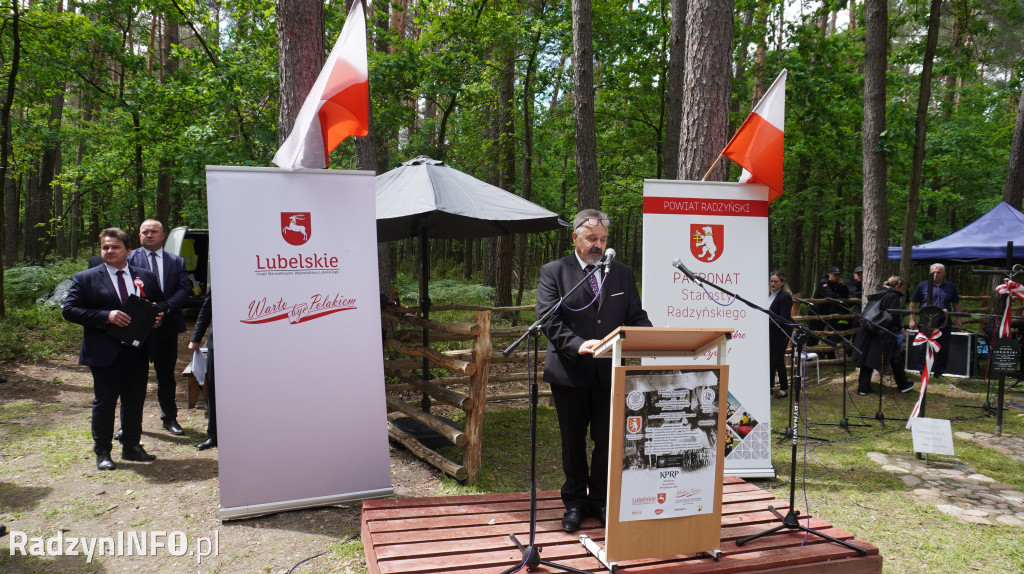 Uroczystość patriotyczna w lesie Baran