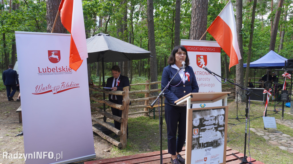 Uroczystość patriotyczna w lesie Baran