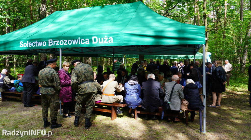 Uroczystość patriotyczna w lesie Baran
