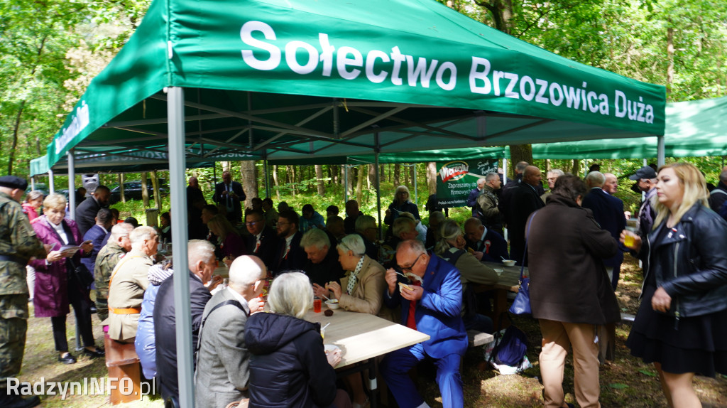 Uroczystość patriotyczna w lesie Baran