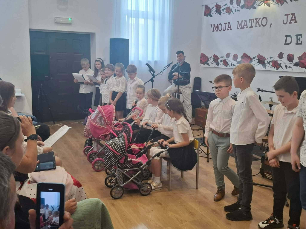 Dzień Matki w Derewicznej