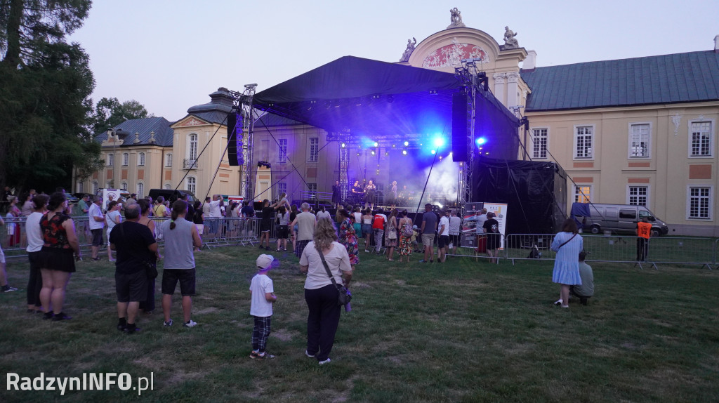 Koncert zespołu Tulia i inne występy na jarmarku
