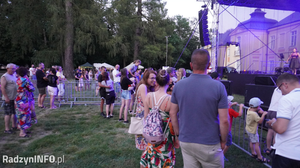 Koncert zespołu Tulia i inne występy na jarmarku