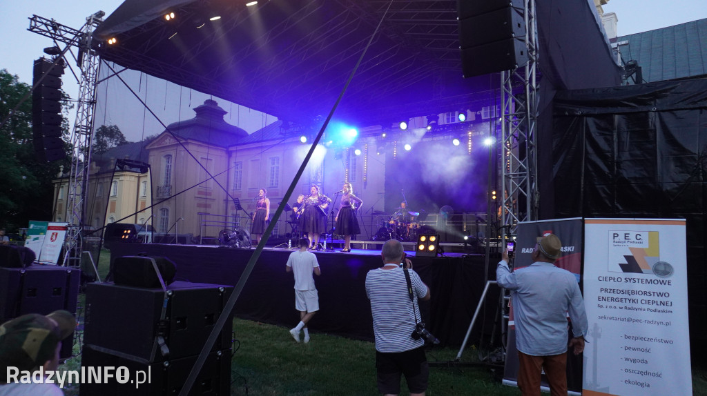 Koncert zespołu Tulia i inne występy na jarmarku