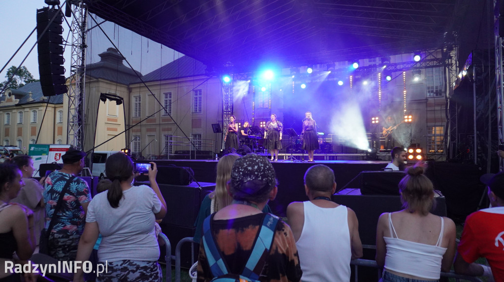 Koncert zespołu Tulia i inne występy na jarmarku