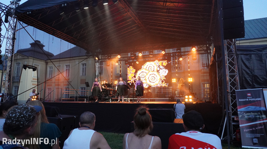 Koncert zespołu Tulia i inne występy na jarmarku