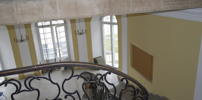 Spacer po korpusie głównym pałacu Potockich