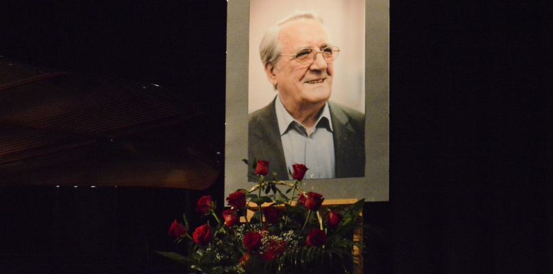 Pamięć pozostaje - koncert poświęcony Zygmuntowi Pietrzakowi