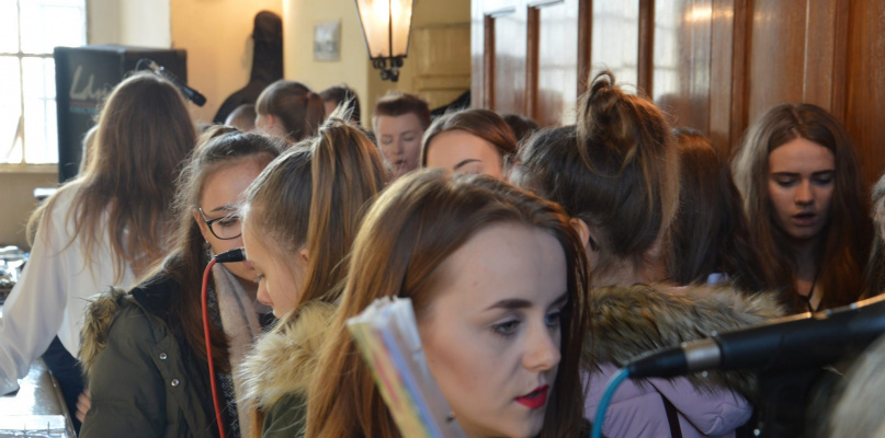 Kolęda z chórem młodzieżowym