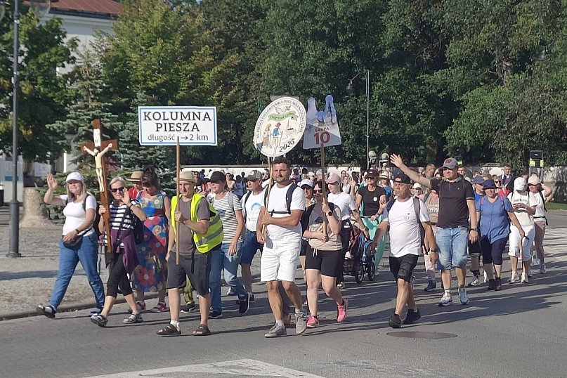 Przybycie pielgrzymów do Radzynia