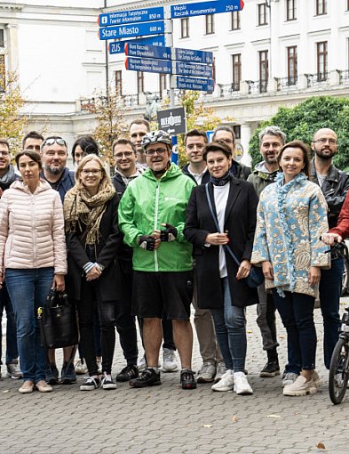 Czym najlepiej poruszać się po mieście? Rower z najwyższą punktacją, a samochód el-235609