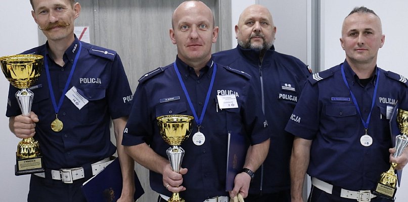 Policjant z Radzynia drugi w konkursie - 238593