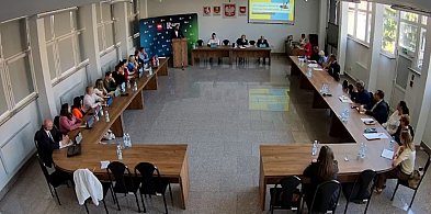 Sprawozdanie z pracy MOSiR-u na sesji Rady Miasta-244102