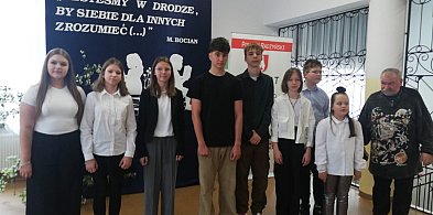 Reprezentanci GOK-u w Ulanie recytowali wiersze Marianny Bocian-244114