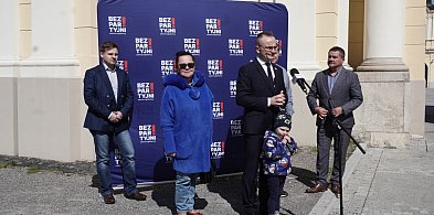 Kandydat na prezydenta Marek Woch w Radzyniu-244123