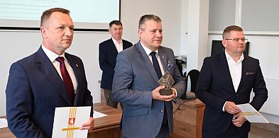 Wręczenie nagrody "Prymus" dla uczniów z powiatu-244663