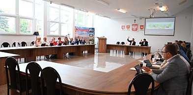 Zarząd Powiatu z absolutorium-244667