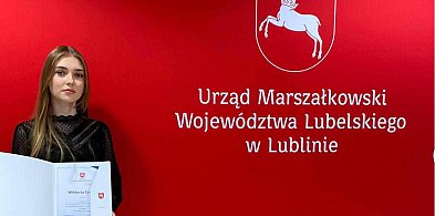 Uczennica I LO stypendystką marszałka województwa-244699