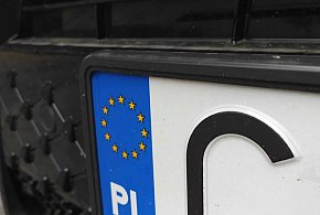Rejestracja auta przez internet i koniec z przynoszeniem tablic. Rząd przyjął...-244830