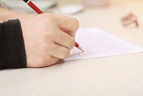 To zaważy na przyjęciu do szkoły średniej. Uczniowie już liczą punkty-244845