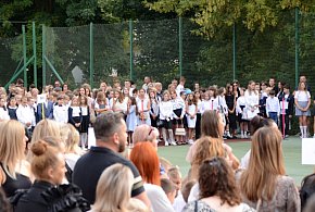 Nowy rok szkolny wystartował. Co się zmienia od 1 września?-245514